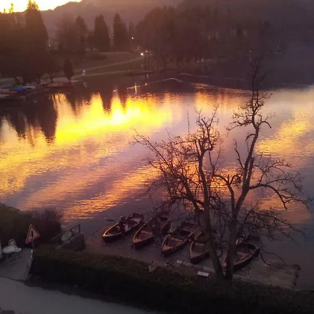 Pletna Lake View Apartment Bled Exterior photo
